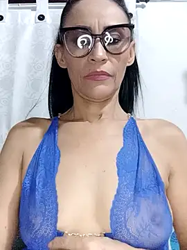 Snapshot of BarbaraMature chatting on 10/10/25, 04:50 BarbaraMature online show from 10/10/25, 04:50