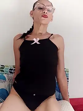 Snapshot of BarbaraMature chatting on 04/26/26, 04:04 BarbaraMature online show from 04/26/26, 04:04