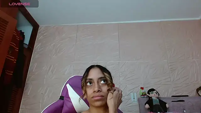 kendallsweet7 online show from 11/17/25, 02:01