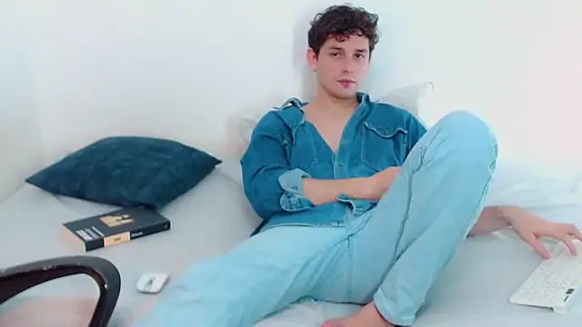 Elio555 online show from 12/01/24, 09:37