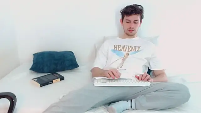 Elio555 online show from 12/13/24, 11:28