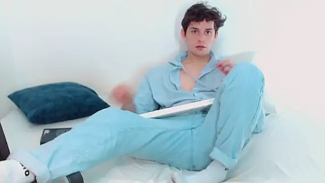 Elio555 online show from 12/15/24, 11:09