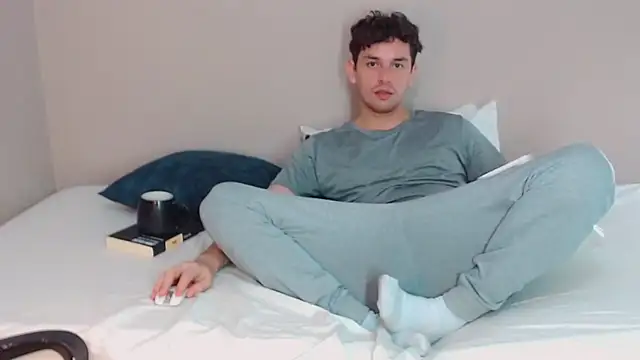 Elio555 online show from 12/21/24, 08:00