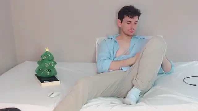 Elio555 online show from 12/24/24, 08:16