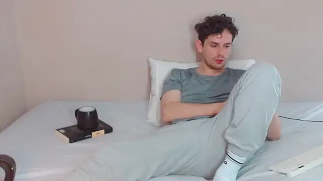 Elio555 online show from 12/29/24, 12:09