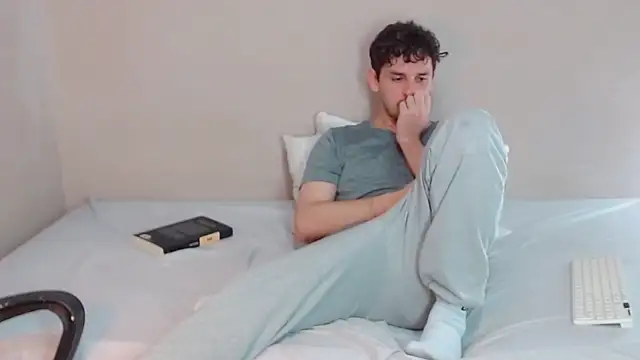 Elio555 online show from 12/29/24, 06:05