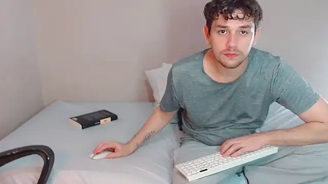 Elio555 online show from 12/29/24, 09:09