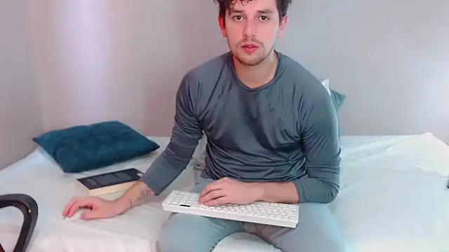 Elio555 online show from 01/25/25, 08:31