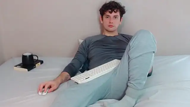 Elio555 online show from 01/31/25, 06:14