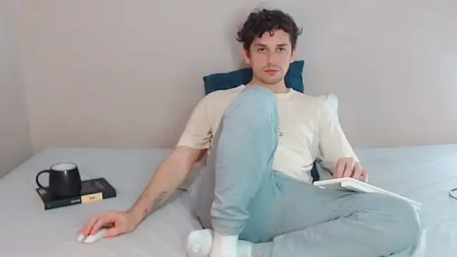 Elio555 online show from 02/06/25, 10:10