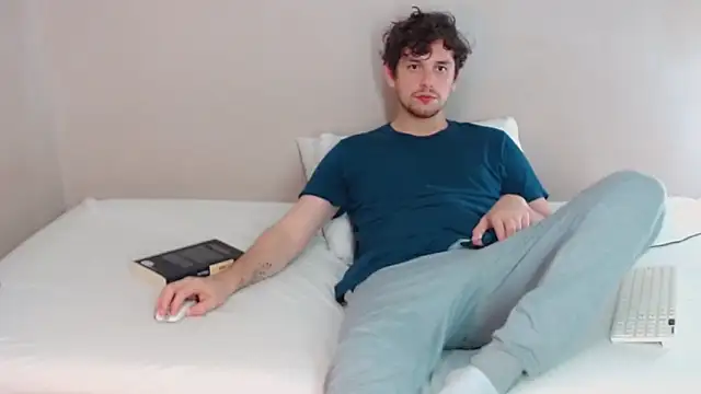 Elio555 online show from 02/22/25, 10:42