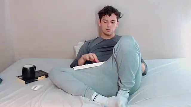 Elio555 online show from 03/02/25, 06:16