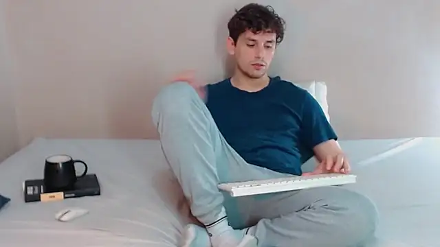 Elio555 online show from 03/06/25, 04:19