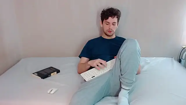 Elio555 online show from 03/21/25, 09:34