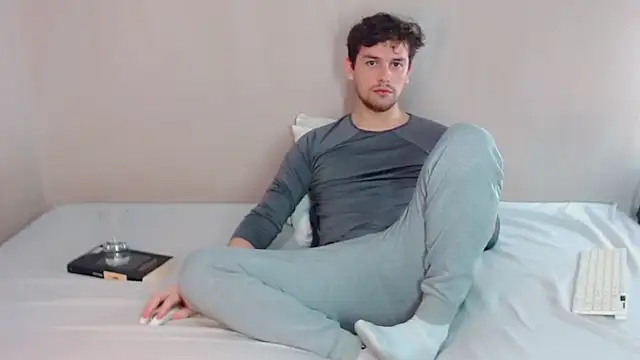 Elio555 online show from 03/22/25, 10:39