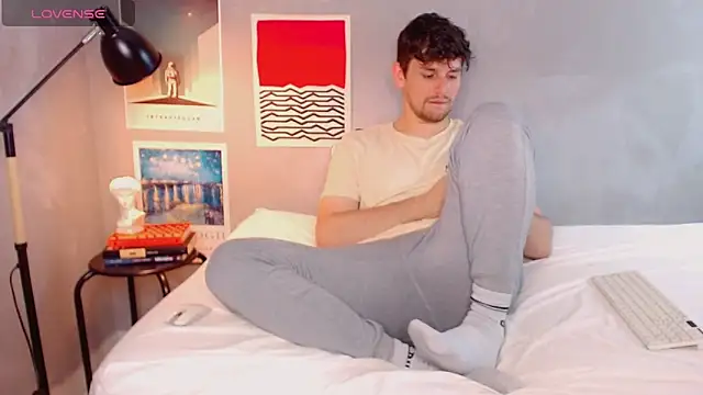 Elio555 online show from 10/27/25, 08:24