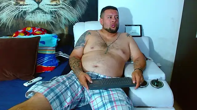 Snapshot of Michaell_Myerss_ chatting on 11/05/25, 12:27 Michaell Myerss online show from 11/05/25, 12:27