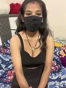 Snapshot of hottiess69 chatting on 12/07/24, 11:01 hottiess69 online show from 12/07/24, 11:01