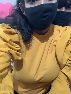 Snapshot of hottiess69 chatting on 12/11/24, 01:47 hottiess69 online show from 12/11/24, 01:47