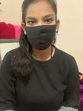 Snapshot of hottiess69 chatting on 12/18/24, 07:58 hottiess69 online show from 12/18/24, 07:58