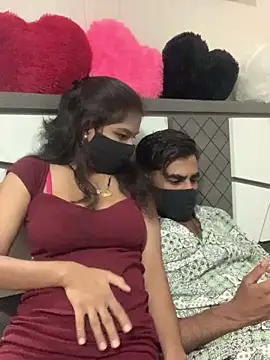 Snapshot of hottiess69 chatting on 01/01/25, 06:27 hottiess69 online show from 01/01/25, 06:27