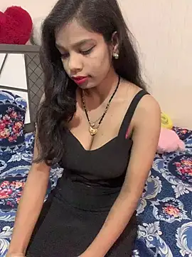 Snapshot of hottiess69 chatting on 02/11/25, 03:29 hottiess69 online show from 02/11/25, 03:29