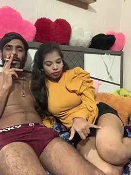 Snapshot of hottiess69 chatting on 02/15/25, 01:21 hottiess69 online show from 02/15/25, 01:21