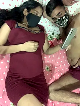 Snapshot of hottiess69 chatting on 09/11/25, 05:24 hottiess69 online show from 09/11/25, 05:24