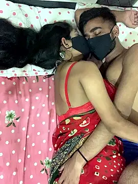 Snapshot of hottiess69 chatting on 09/13/25, 05:29 hottiess69 online show from 09/13/25, 05:29