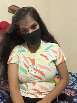 Snapshot of hottiess69 chatting on 09/20/25, 03:46 hottiess69 online show from 09/20/25, 03:46