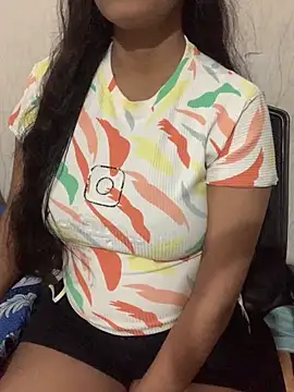 Snapshot of hottiess69 chatting on 10/07/25, 05:21 hottiess69 online show from 10/07/25, 05:21