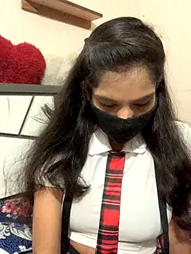 Snapshot of hottiess69 chatting on 10/13/25, 07:36 hottiess69 online show from 10/13/25, 07:36