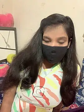 Snapshot of hottiess69 chatting on 10/15/25, 05:07 hottiess69 online show from 10/15/25, 05:07