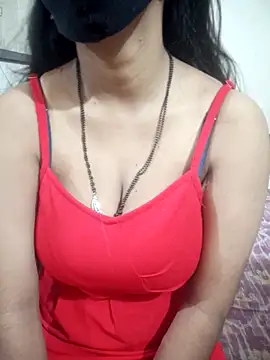 Snapshot of hottiess69 chatting on 03/06/26, 05:53 hottiess69 online show from 03/06/26, 05:53