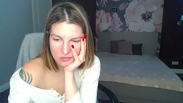 Snapshot of EmilyWalkeri chatting on 02/19/25, 07:50 EmilyWalkeri online show from 02/19/25, 07:50