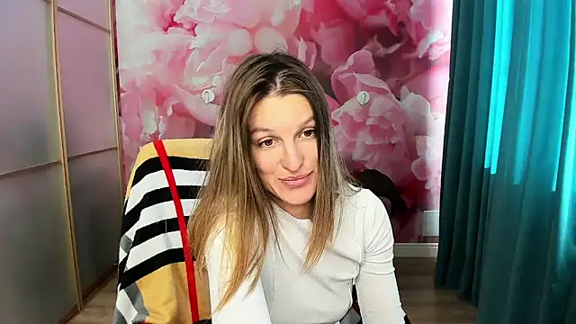 Snapshot of EmilyWalkeri chatting on 10/20/25, 08:37 EmilyWalkeri online show from 10/20/25, 08:37