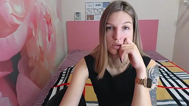 Snapshot of EmilyWalkeri chatting on 12/02/25, 08:08 EmilyWalkeri online show from 12/02/25, 08:08