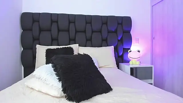 Cristel Boom online show from 01/10/25, 03:58