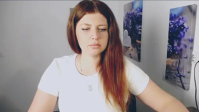Snapshot of Lizzy_Love chatting on 06/18/26, 10:41 Lizzy Love online show from 06/18/26, 10:41