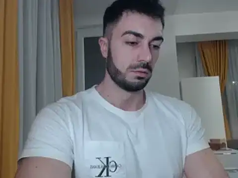 Snapshot of GoldenMark chatting on 02/02/25, 10:39 GoldenMark online show from 02/02/25, 10:39