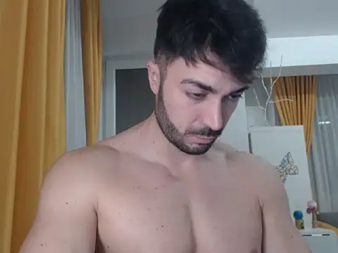 Snapshot of GoldenMark chatting on 11/18/25, 11:15 GoldenMark online show from 11/18/25, 11:15