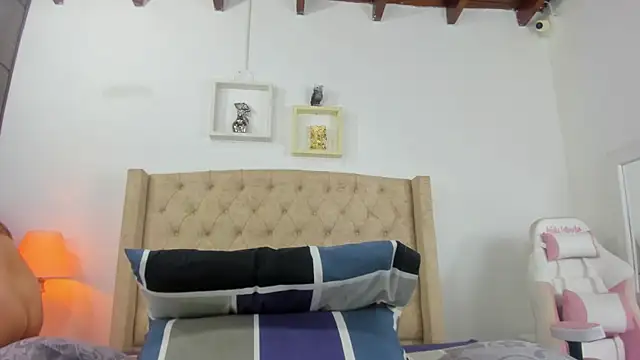 allisson m online show from 02/03/25, 12:03