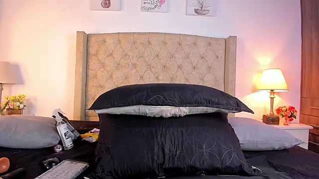 allisson m online show from 04/14/26, 12:11