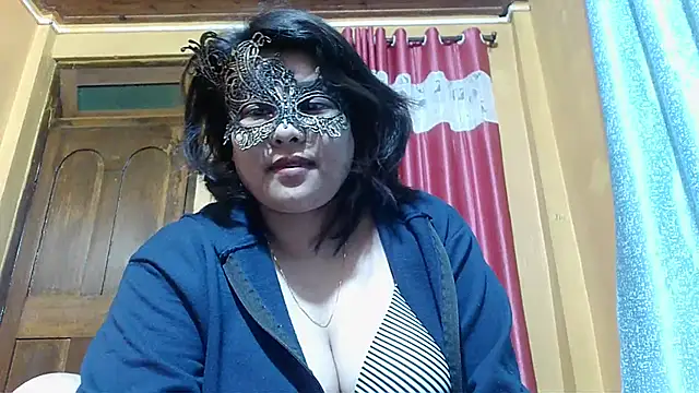 Snapshot of Cutehornycouples chatting on 02/13/25, 07:10 Cutehornycouples online show from 02/13/25, 07:10