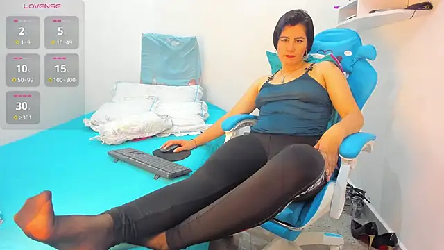 Snapshot of Cristina_Vanegas631 chatting on 02/08/25, 11:55 Cristina Vanegas631 online show from 02/08/25, 11:55