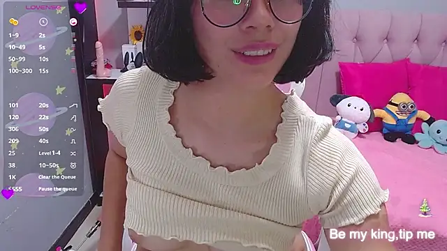 Snapshot of LoaLuxury chatting on 12/05/24, 09:17 LoaLuxury online show from 12/05/24, 09:17