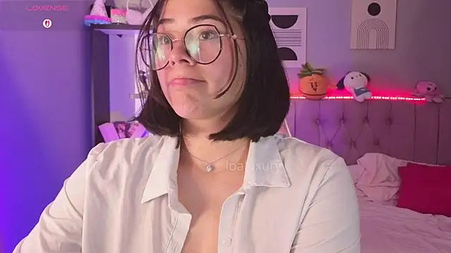 Snapshot of LoaLuxury chatting on 04/11/26, 04:11 LoaLuxury online show from 04/11/26, 04:11