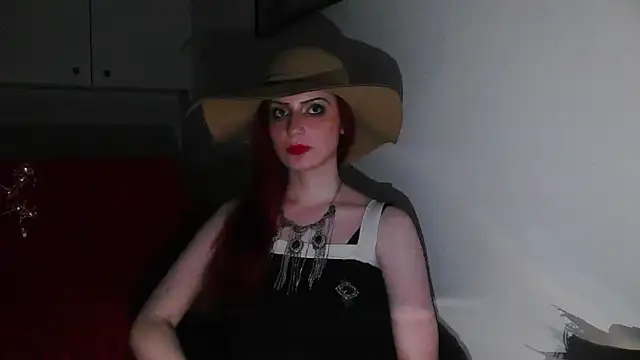 MoonLady online show from 01/30/25, 10:30