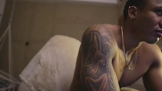 Logan Varela online show from 03/28/26, 02:05