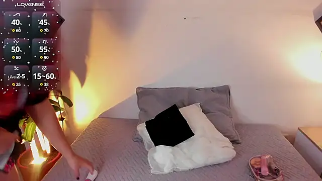 Agatha Vixen online show from 02/04/25, 12:22